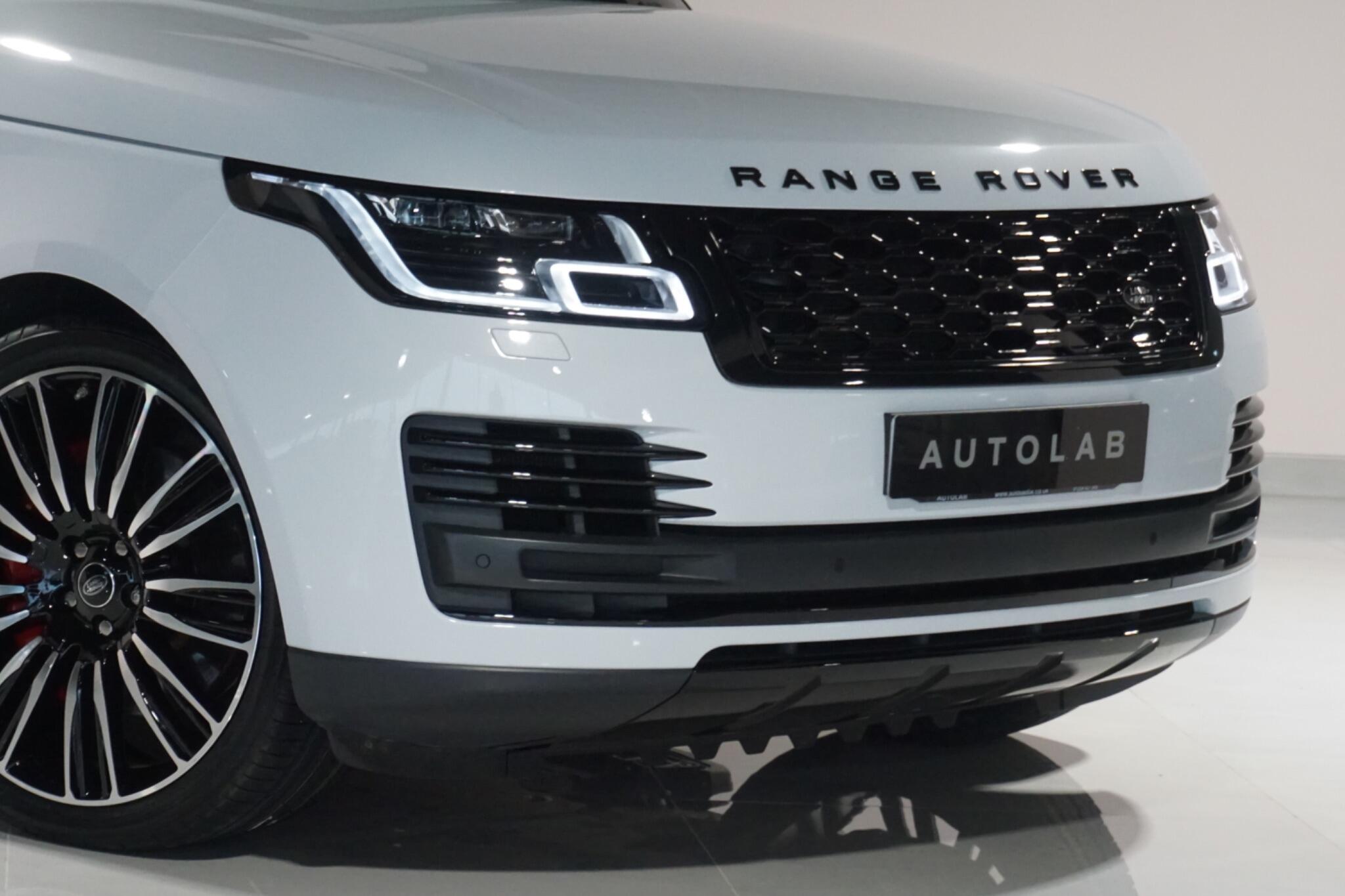 Land Rover Range Rover 2.0 P400e 13.1kWh Vogue SUV 5dr Petrol Plug-in Hybrid Auto 4WD Euro 6 (s/s) (404 ps)